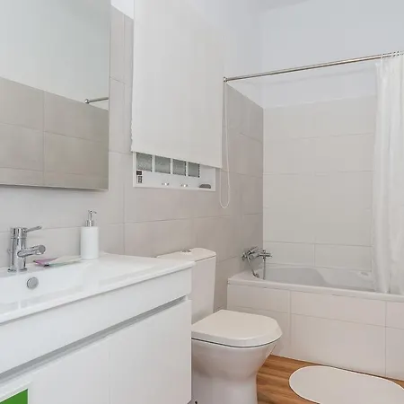 Casa Camelias - Family By The Lagoon