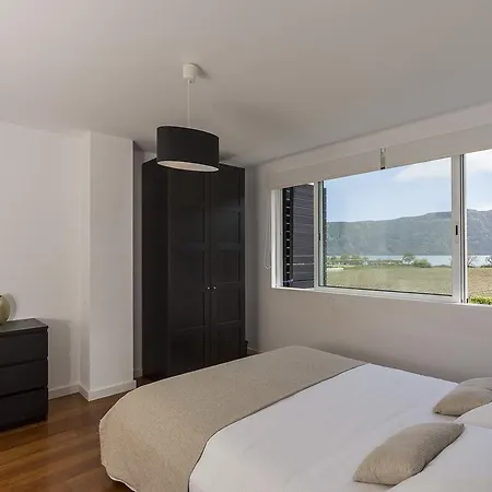 Casa Camelias - Family By The Lagoon * Sete Cidades