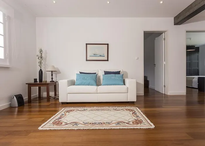 بيت للعطل Casa Camelias - Family By The Lagoon